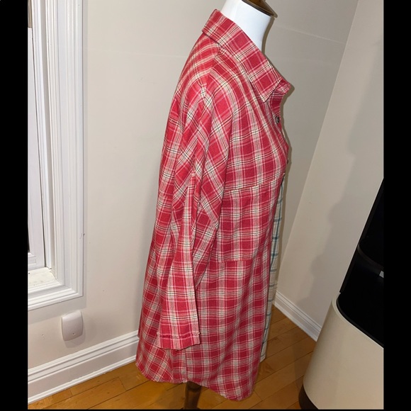 Split Color Flannel Top - Picture 4 of 6